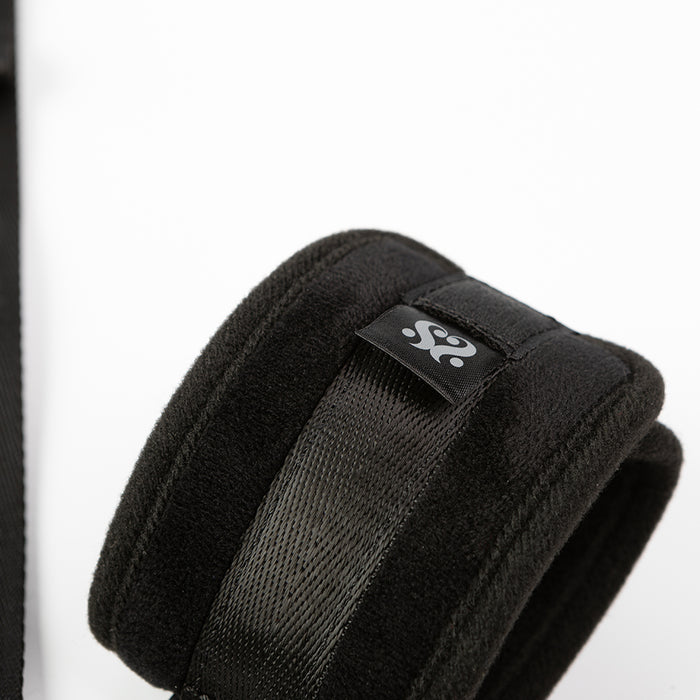 SEI MIO Neck Firmly in Check Adjustable Neck & Wrist Restraint Kit