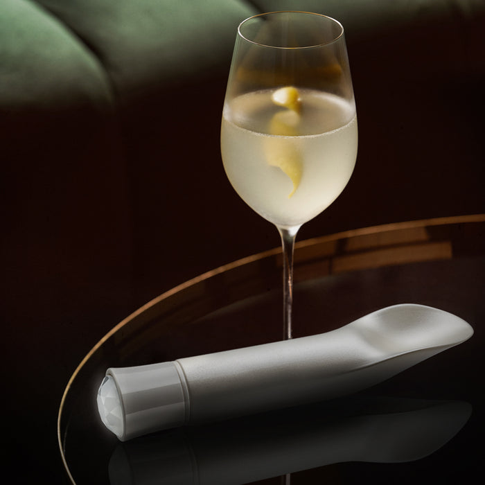 Oh My Gem Bold Rechargeable Warming Silicone Scooped Tongue Vibrator Diamond